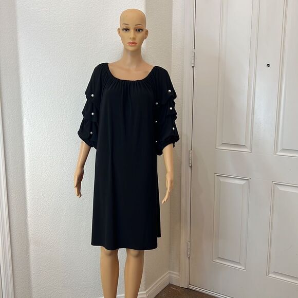 JBS Woman Dress Size 1X Scoop Elastic Neck On Off Shoulder Black White Pearls - Picture 2 of 8